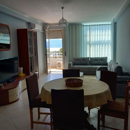 Duplex Lungomare Suites Vlore Ruang foto