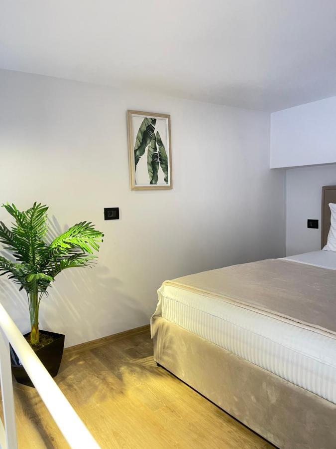 Duplex Lungomare Suites Vlore Bagian luar foto