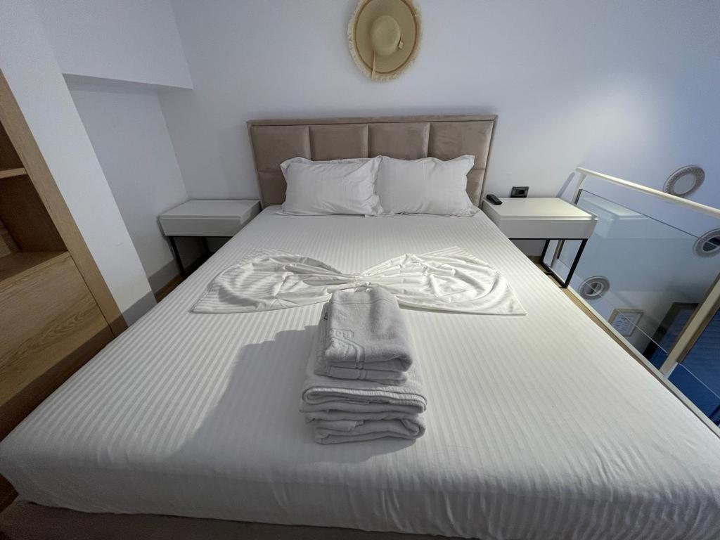 Duplex Lungomare Suites Vlore Bagian luar foto