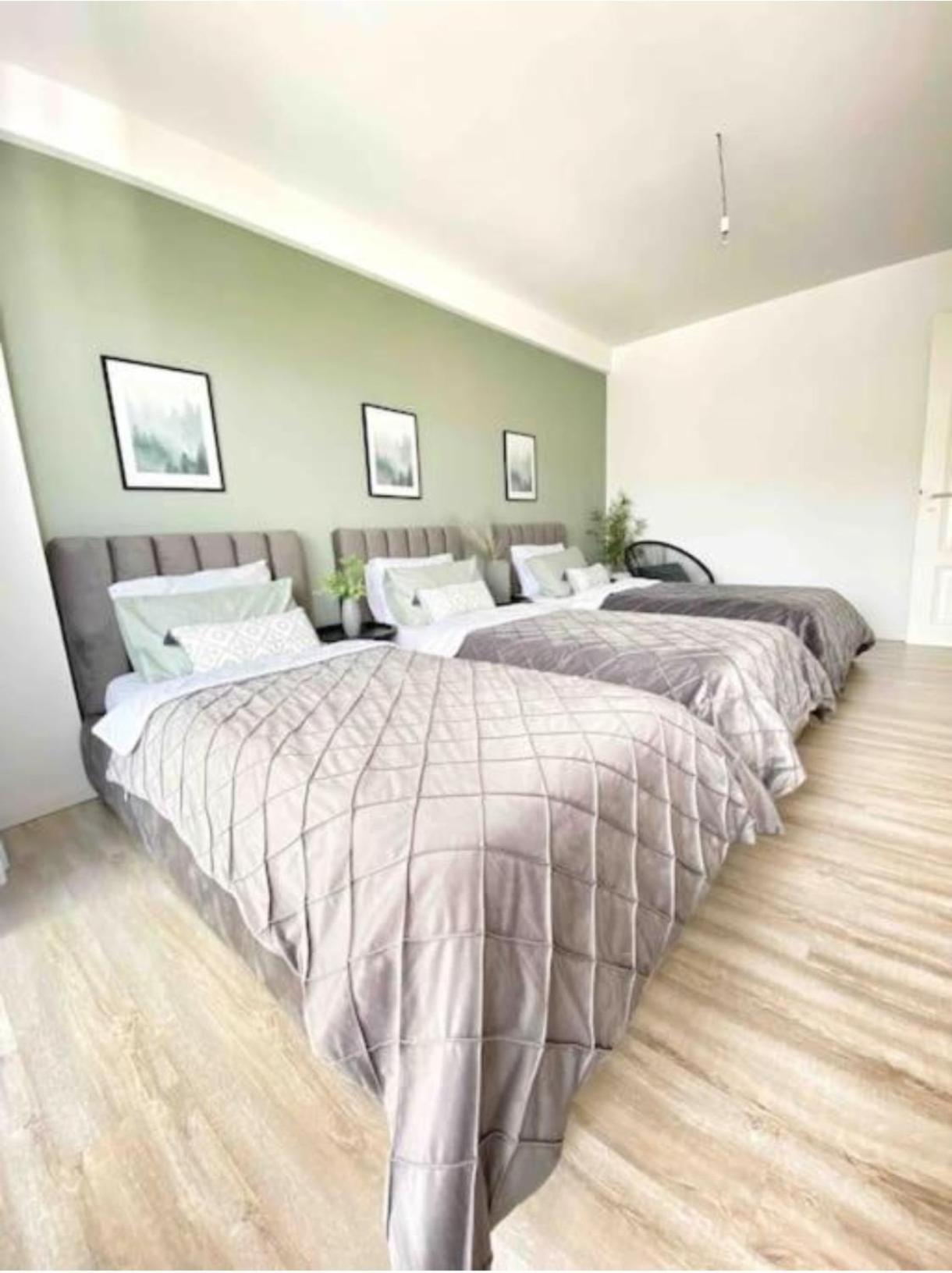 Duplex Lungomare Suites Vlore Bagian luar foto