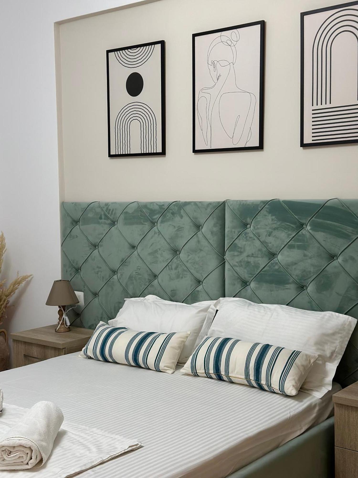 Duplex Lungomare Suites Vlore Bagian luar foto
