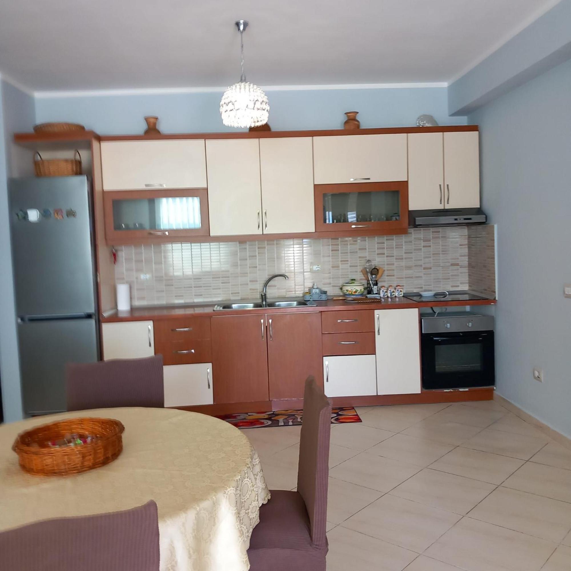 Duplex Lungomare Suites Vlore Ruang foto